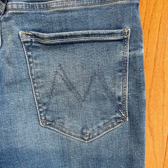 MOTHER The Rambler Zip Flood Jeans Out Of The Blue Distressed Raw Hem Size 26 - Picture 9 of 13